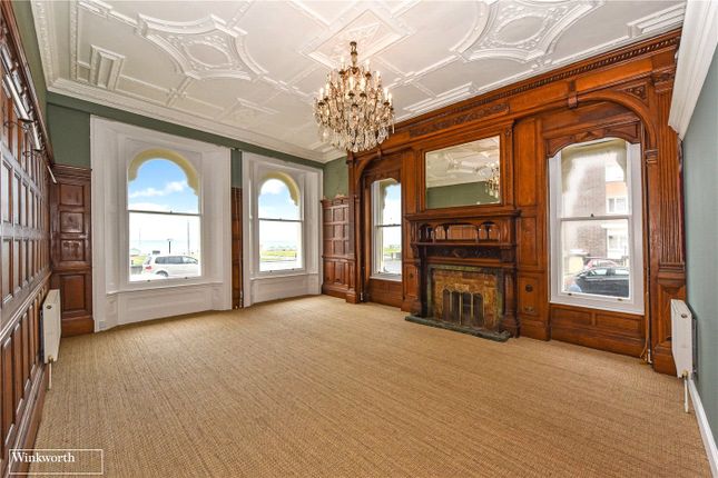 Flat 4, 4, Adelaide Mansions, Hove photo 2