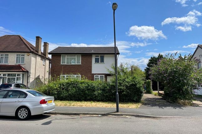 College Road, Harrow Weald photo 4