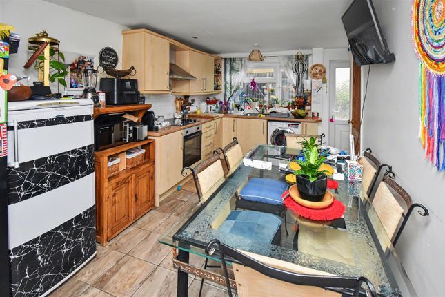 16, Jura Close, Corby photo 3