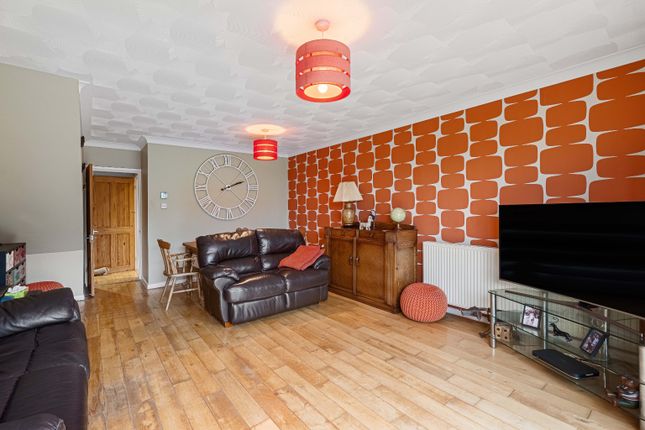 20, South Hill Road, Gravesend photo 3