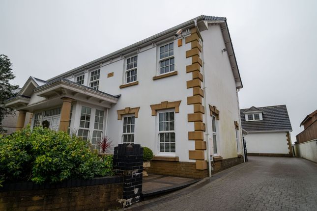 52 Bethania Road, Llanelli photo 3