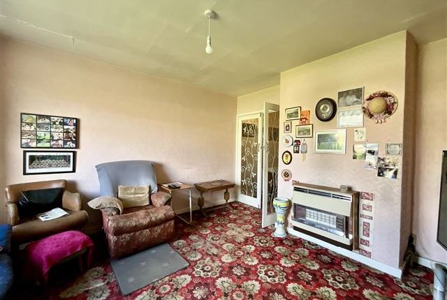20, Shubert Close, Sheffield photo 3
