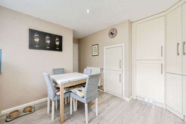 10, Barley Close, Aylesbury photo 4