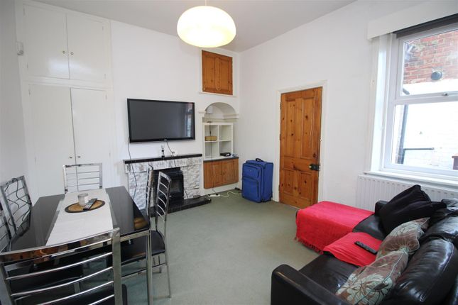 Thumbnail Flat to rent in Shortridge Terrace, Jesmond, Newcastle Upon Tyne