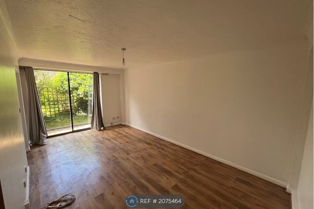 Thumbnail Flat to rent in Napier Court West, Southend-On-Sea