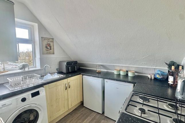 Flat 3,, 326 Cheriton Road, Folkestone photo 3