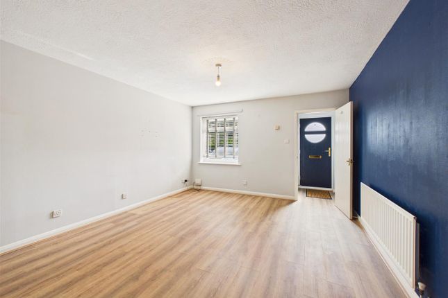 4, Canon Tardrew Court, Hessle photo 2