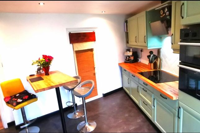 Semi-detached house for sale in Kingswood Avenue, Western Park, Leicester