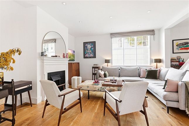 Morton Mews, Earls Court photo 2