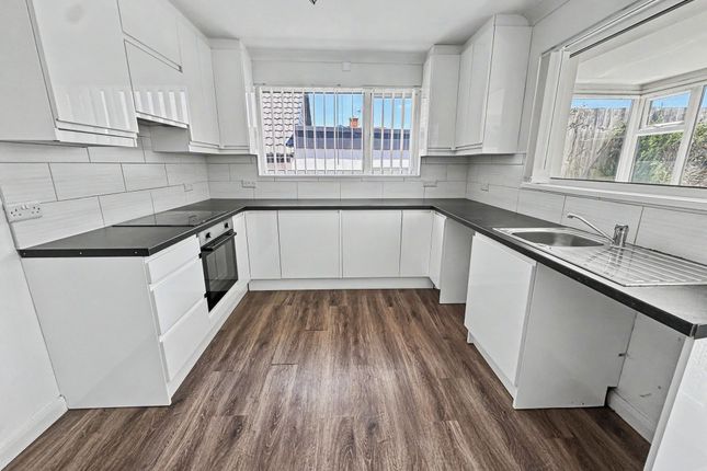 3 Somerset Avenue, Exeter photo 2