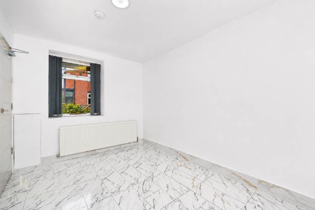 4, Ash Street, Bury photo 3