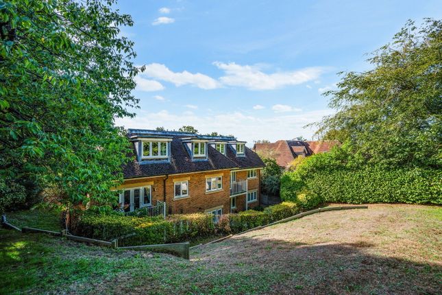 52,8 Parkside, Park Lane East, Reigate photo 4