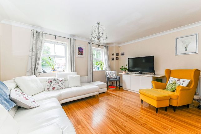 Thumbnail Terraced house for sale in Sparkes Close, Bromley