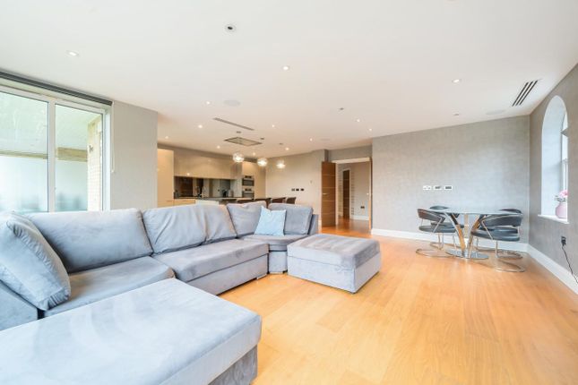 Flat for sale in Cockfosters Road, Cockfosters, Barnet