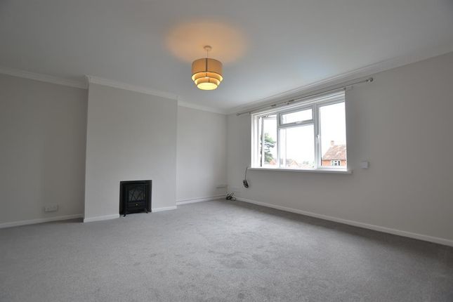 12, Woodhill Drive, Wolverhampton photo 4