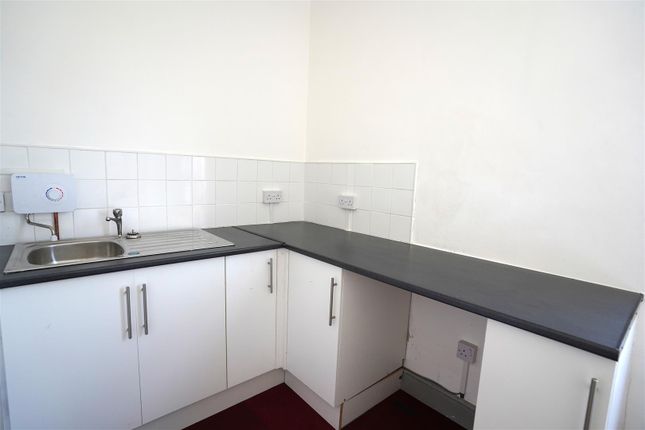 Room 1, 57, York Road, Southend-On-Sea photo 3