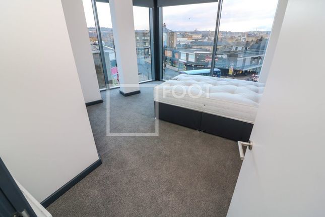 Flat to rent in Highpoint, Bradford