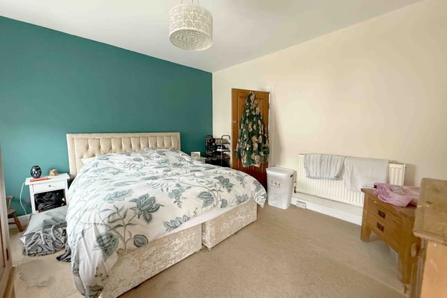 93 Alexandra Road, Gorseinon, Swansea photo 5