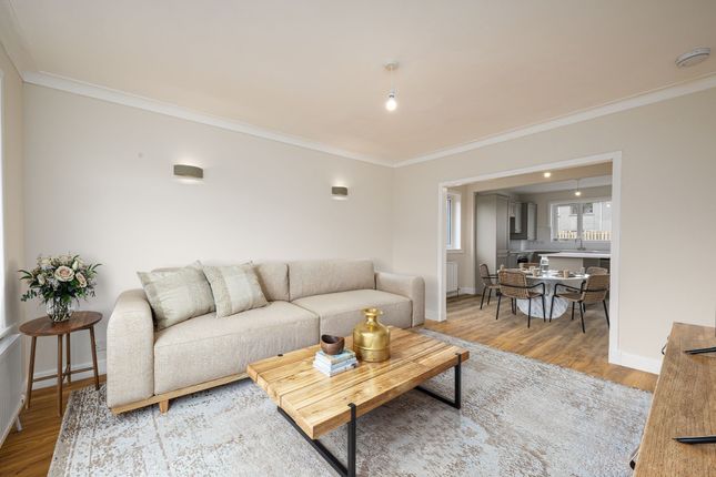 3 Katrine Avenue, Dundee photo 3