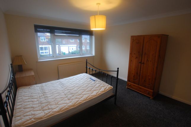 Room 2 Side A Thanet Road, Bexley photo 3