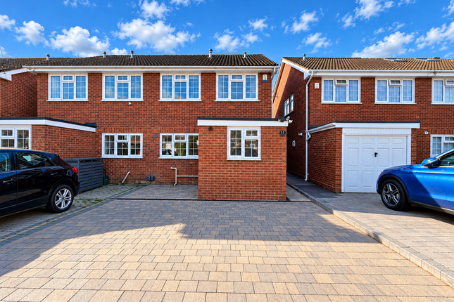 3-bed semi-detached on Kelvinside, Stanford-le-hope, £375,000