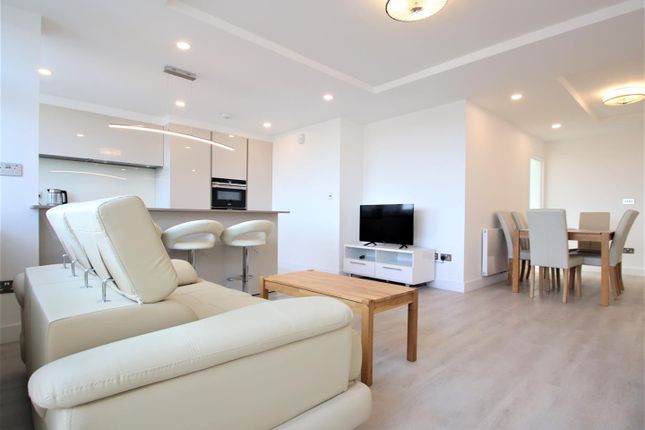 46, Embassy Lodge, London photo 4