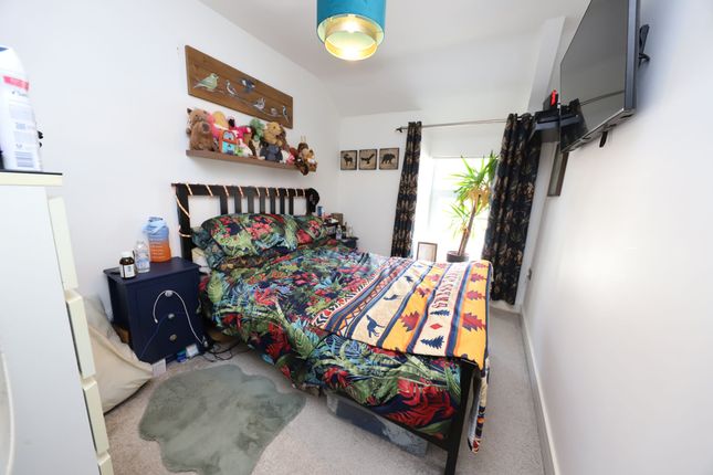 14 Gadlys Street, Aberdare photo 4
