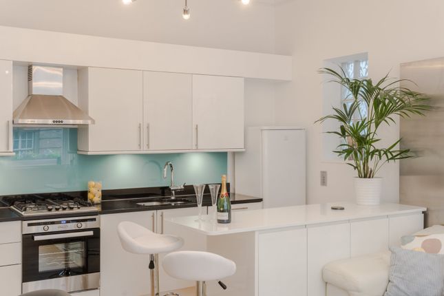 7a, Nottingham Street, London photo 3