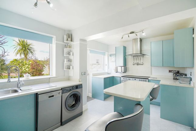 6 Barber Close, Sheffield photo 3