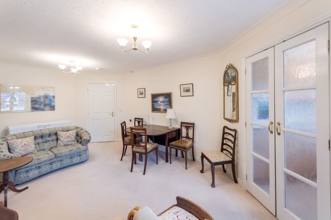 45 Glenearn Court, Pittenzie Street, Crieff photo 4
