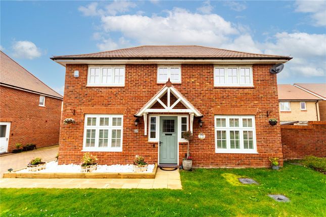 Country house for sale in Magpie Meadows, Caddington, Luton, Bedfordshire