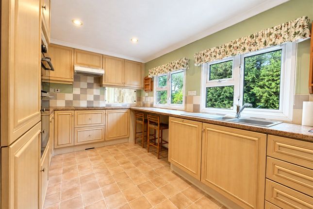 8, Priory Park, Ruskington photo 2