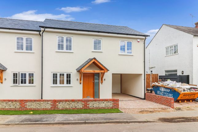 Thumbnail Detached house for sale in Croft Lane, Chipperfield, Kings Langley