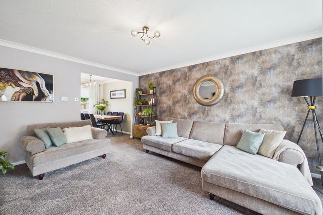 4 Fruin Drive, Wishaw photo 2