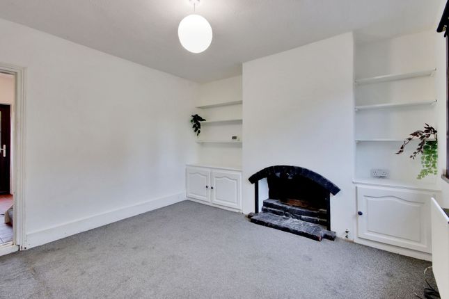 16 Hever Road, Edenbridge photo 3