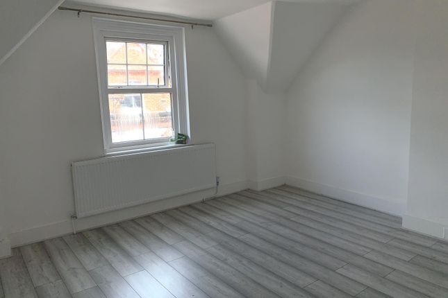 75B High Street, Tring photo 2