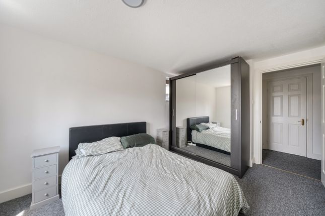 10 Mayflower Court,, Highbridge Wharf, Berkshire photo 4