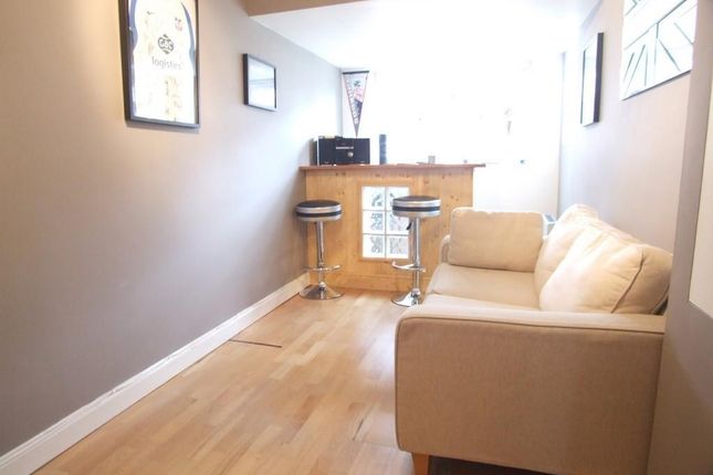 29, Ferndown Close, Sutton photo 4