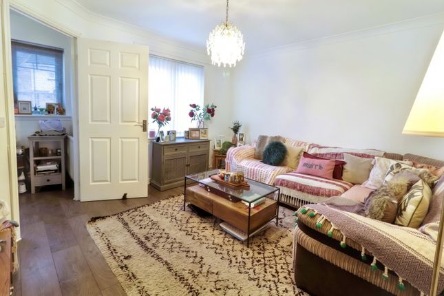 16, Keswick Drive, Dumfries photo 2