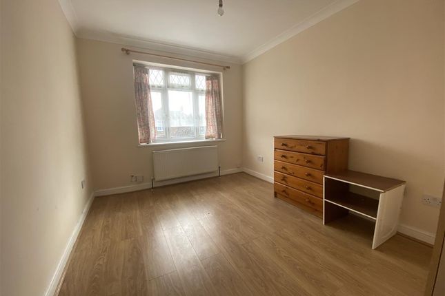 20A, The Avenue, Harrow photo 4