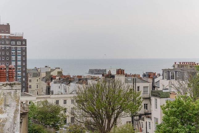 Flat to rent in Sillwood Terrace, Brighton