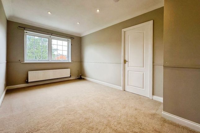 19, Low Haugh, Newcastle Upon Tyne photo 2