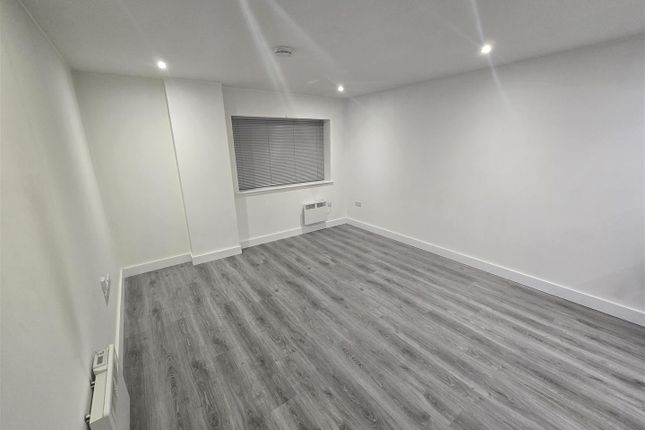 2 Smith Street, Manchester photo 3