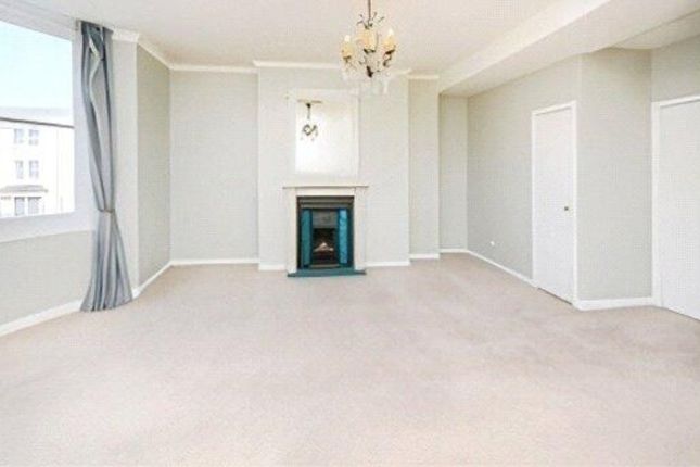 Second Floor Flat 3, 33, Bedford Square, Brighton photo 3