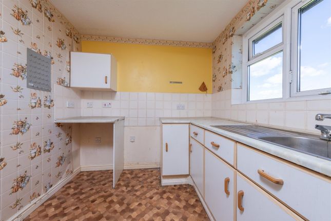 The Acorns, 104, Lansdowne Way, High Wycombe photo 5