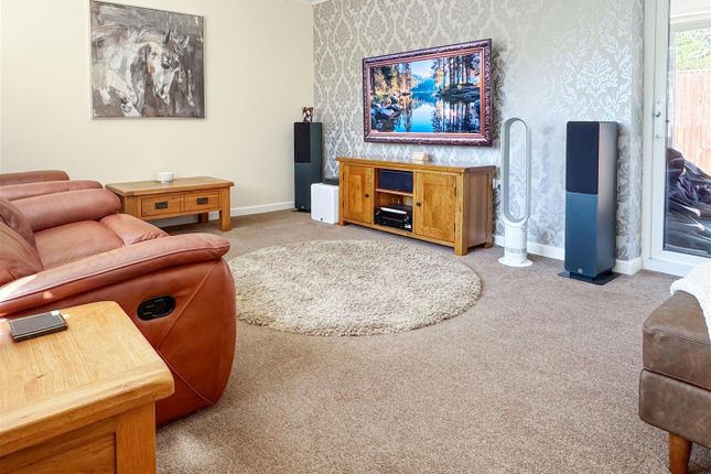 2a, Courtwick Road, Littlehampton photo 2