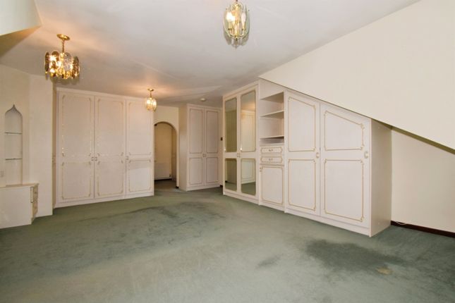 125, Stonesby Avenue, Leicester photo 4