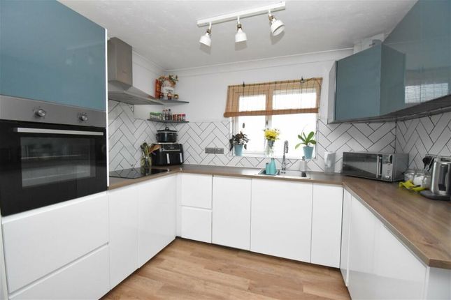 Flat for sale in Waltham Close, Cliftonville, Margate