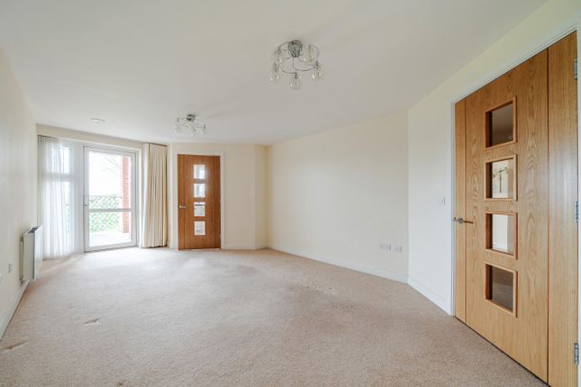 Flat 30, The Boathouse, 100, Riverdene Place, Hampshire photo 2
