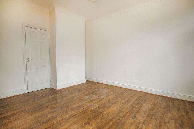 Hayes Middlesex photo 3